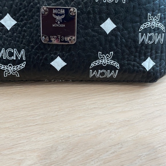 MCM Belt Bag+Cross body+100% Authentic+Fanny Pack - Picture 4 of 10